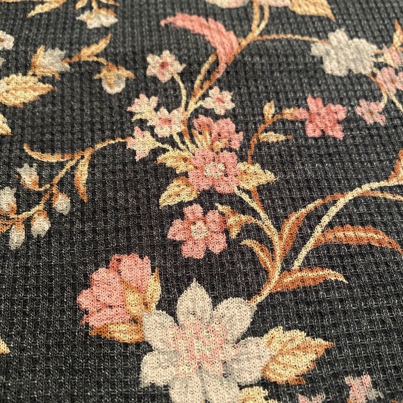 AE cropped floral top- waffle knit - Picture 2 of 3